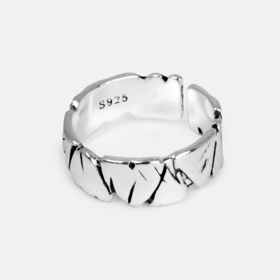 JAMES DISTRESSED RING | .925 SILVER